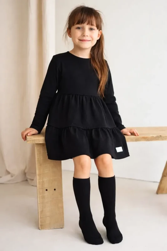czarne podkolanówki dziecięce Mama’s Feet w stylizacji