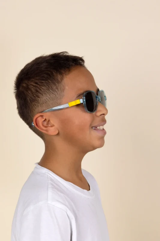 chłopiec w okularach Ki ET LA Urban Storm Sun Yellow profil