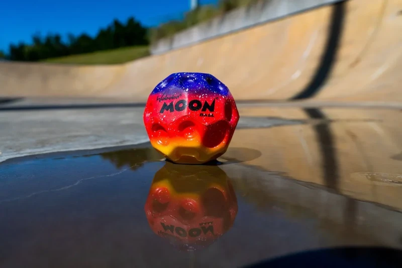 Piłeczka Moon Ball sunset na skateparku