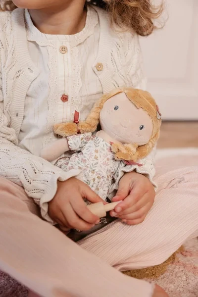 Miękka lalka tekstylna Julia Little Dutch w kwiatowej sukience dla dziewczynki