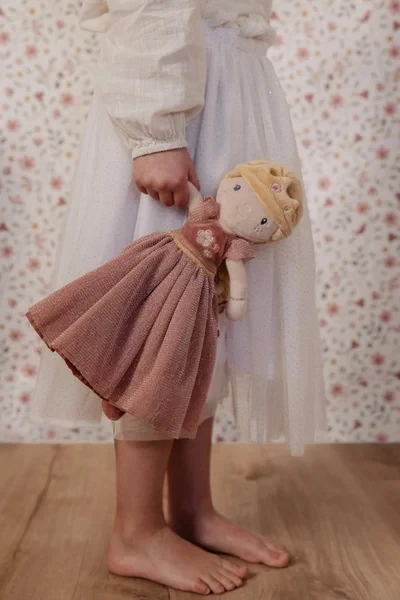 Lalka Princess Julia Little Dutch z koroną i długą suknią