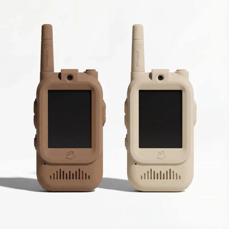 front dwóch urządzeń kidtooki video walkie talkie