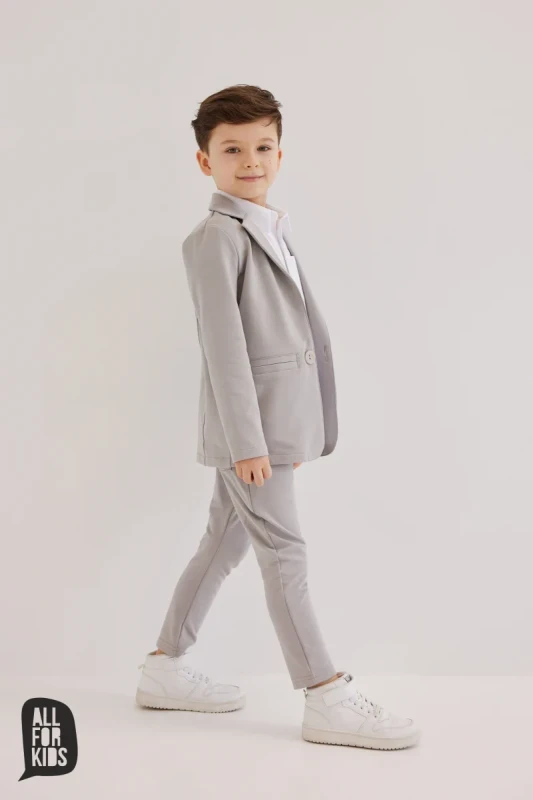 szare spodnie chłopięce all for kids bok elegancka stylizacja dziecięca