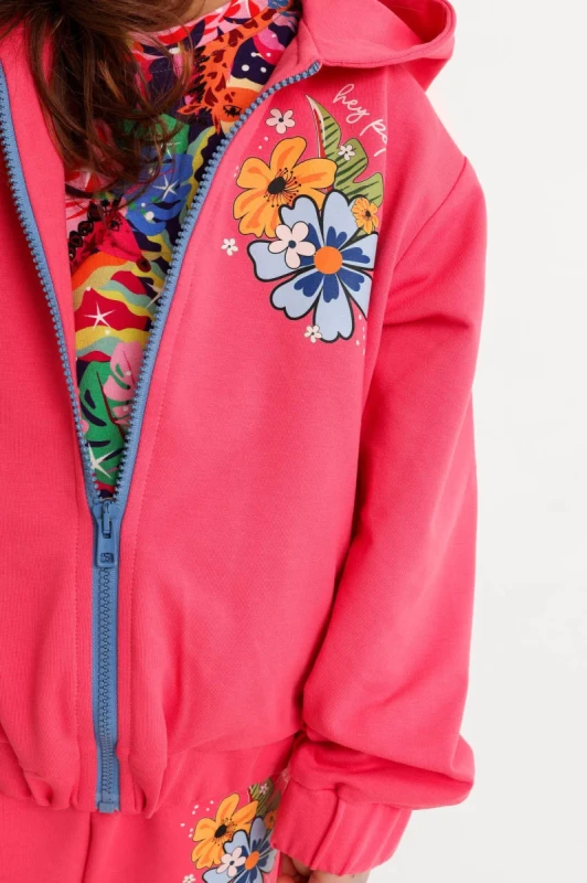 detal kwiatowego nadruku bluzy hey popinjay fruit różowej