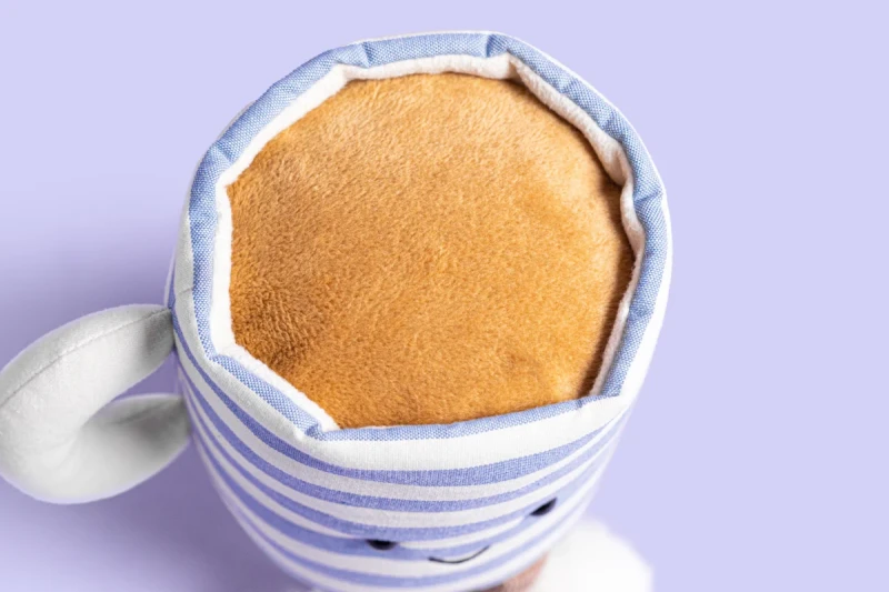 A2MUG-Rosie-Lea-Mug-of-Tea-Lilac-Detail-Shot-2.webp