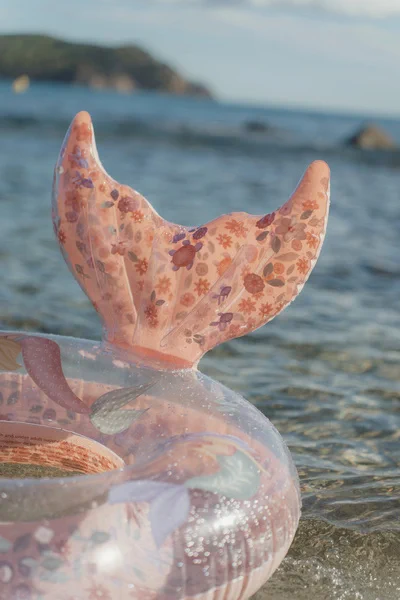 dziecko w kole do pływania little dutch dreamy mermaid morze