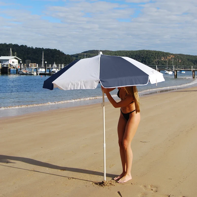 parasol plażowy na piasku SunnyLife