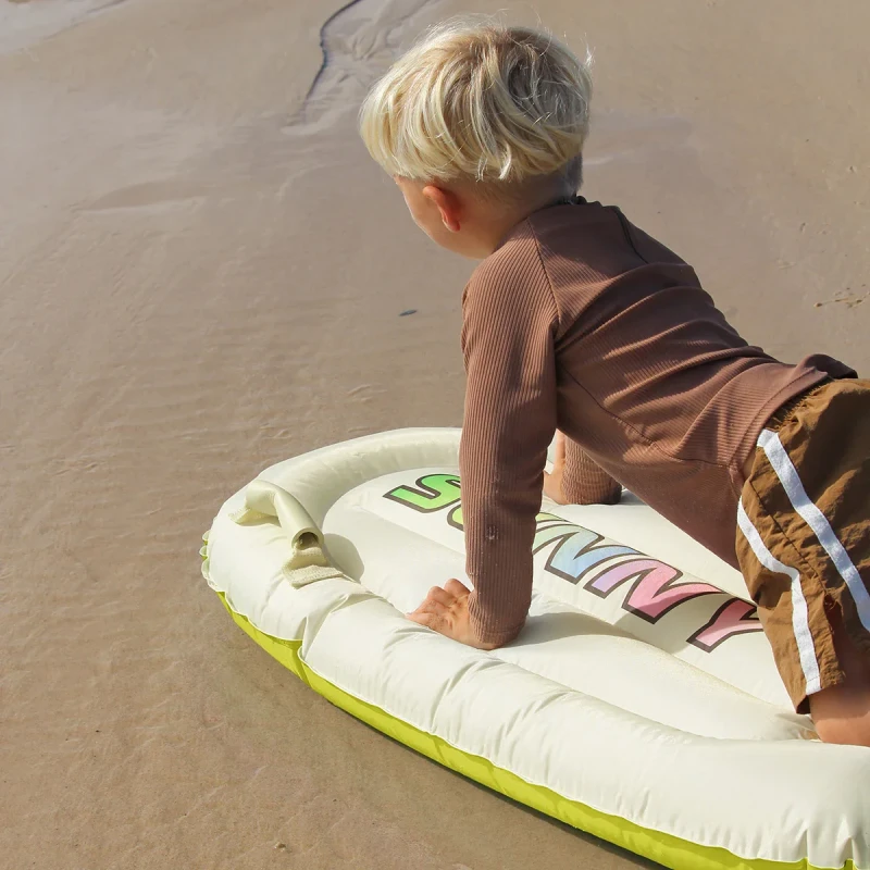 mata surfingowa dla dzieci basen plaża
