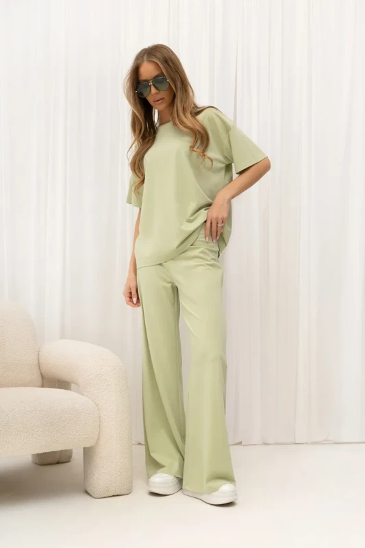 pastelowy t-shirt damski zielony oversize Bopoco przód