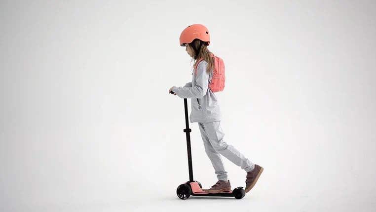 Scoot and Ride Peach lifestyle dziecko