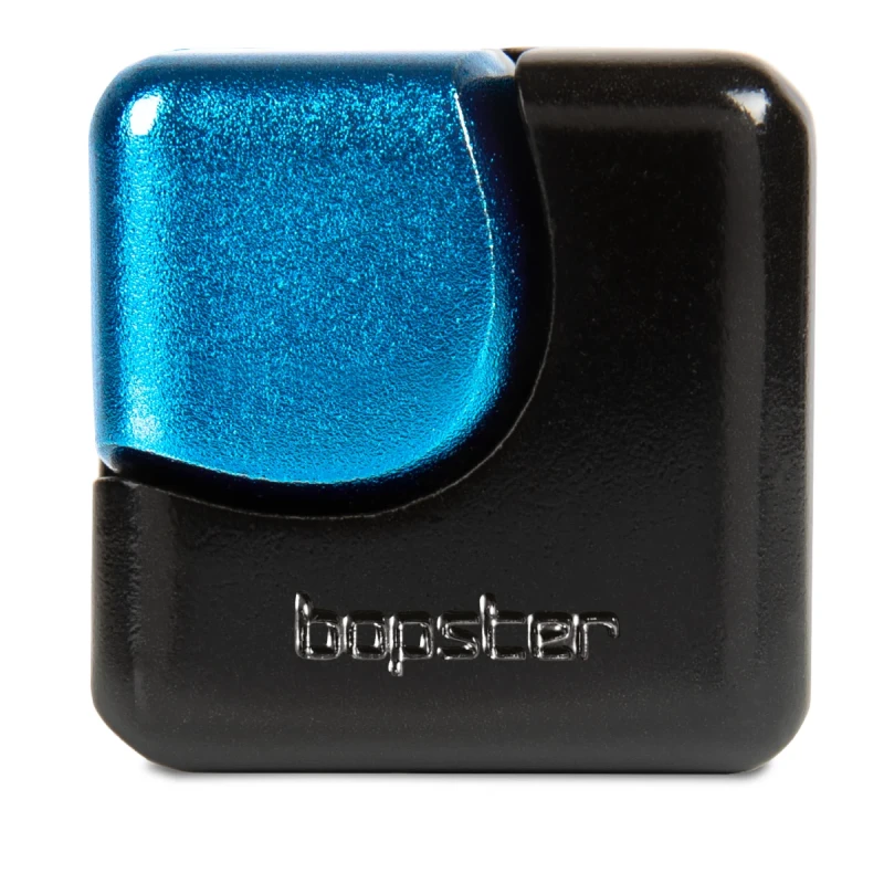 bopster Fidget Cube Spinner czarny niebieski przód logo