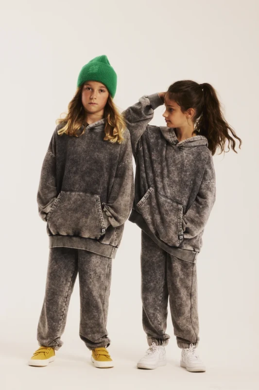 Dzieci w szarych bluzach dziecięcych MINIKID ACID GREY HOODIE
