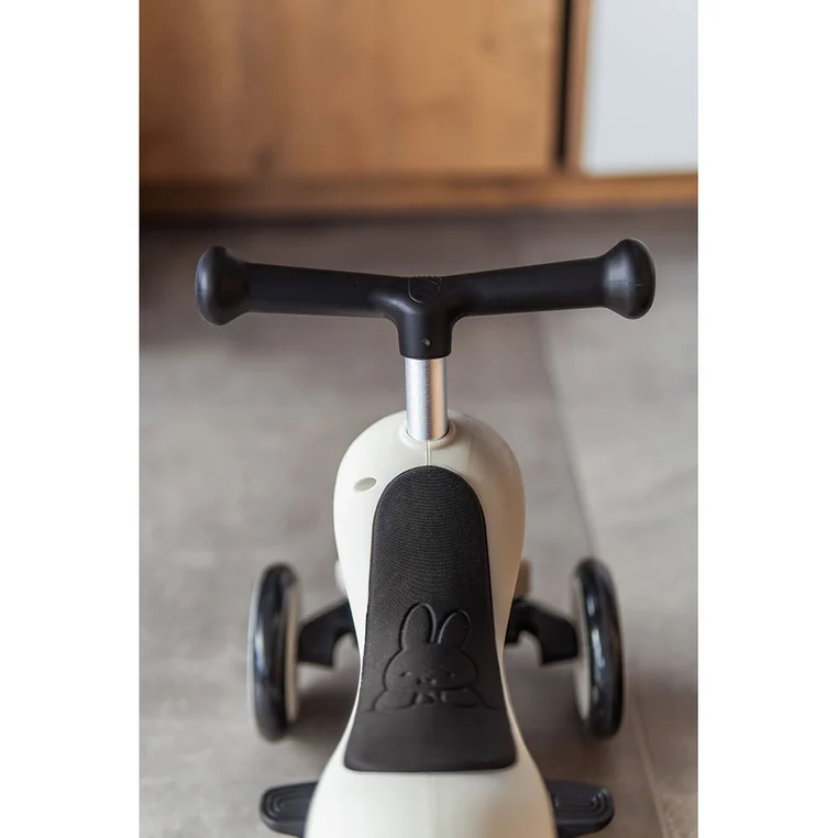 SCOOTANDRIDE-Highwaykick-1-Push-and-Go-2w1-Jezdzik-i-hulajnoga-z-raczka-do-prowadzenia-1-5-lat-Miffy-Ash-polkabubu-26.webp