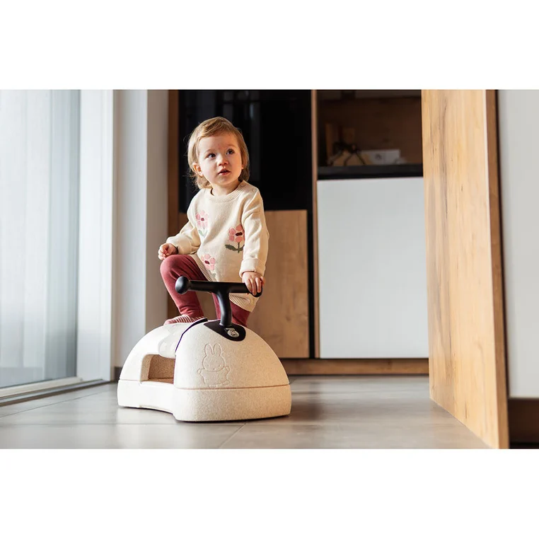 SCOOTANDRIDE-My-First-Ewolucyjny-jezdzik-pchacz-3w1-6-m-Miffy-Sand-polkabubu-17.webp