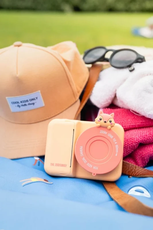 Aparat instant dla dzieci Zoo Print Fox podczas podróży