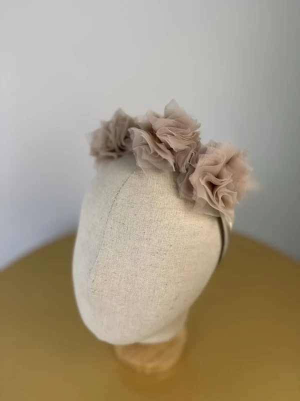 Elegancka opaska dziewczęca cappucino Manufaktura Falbanek