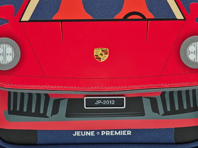 Logo Porsche i frontowa kieszeń plecaka ERGOMAXX