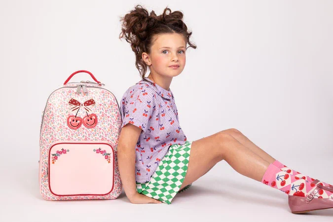 Ergonomiczny plecak dla dziewczynki Berry Cute Jeune Premier