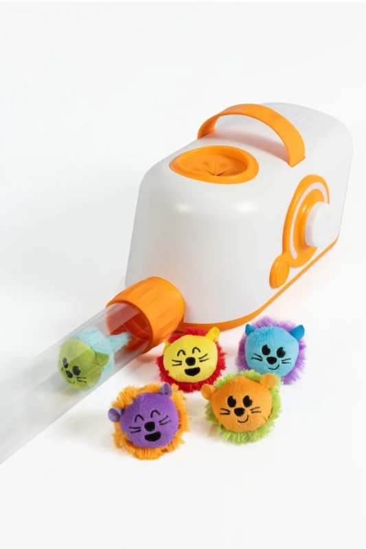 Pluszowe stworki Toobzters w dmuchawie Air Toobz Fat Brain Toy Co