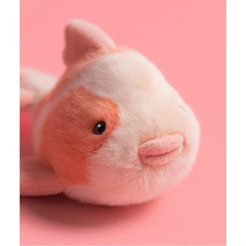 Zbliżenie na pyszczek Fantazyjnego Karpia Jellycat
