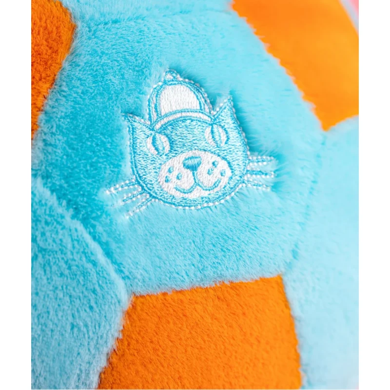 Zbliżenie na twarz Wesołej Piłki Futbolowej Jellycat