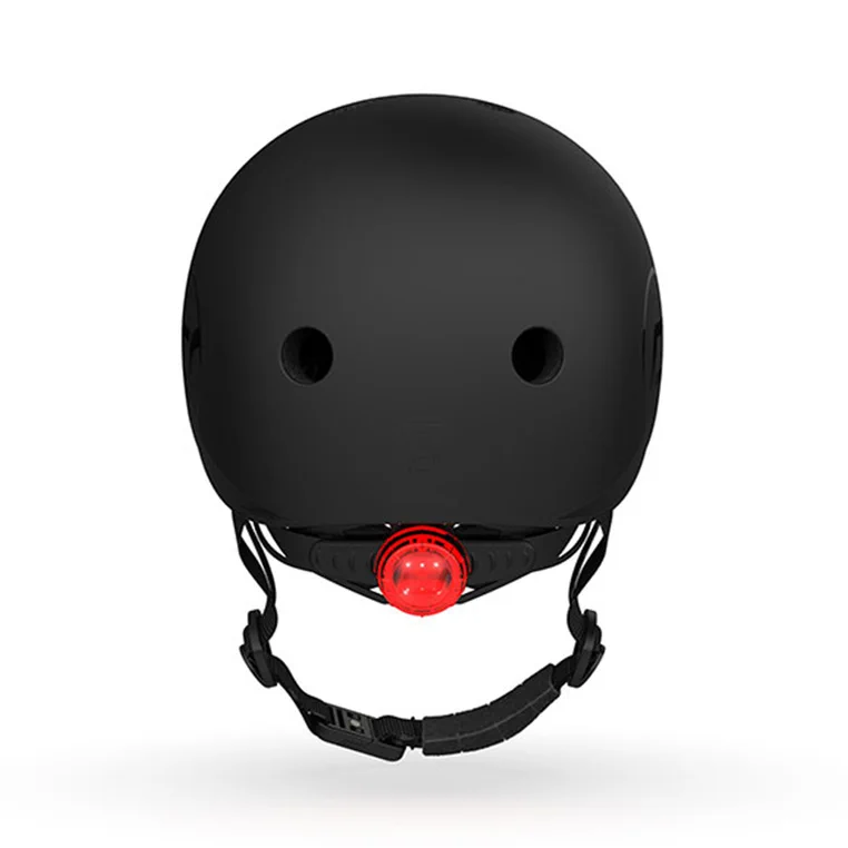 Tył kasku Scoot Ride Black z lampką bezpieczeństwa LED