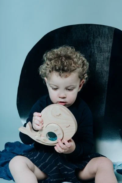 Sensoryczna układanka Montessori wieloryb Petit Boum