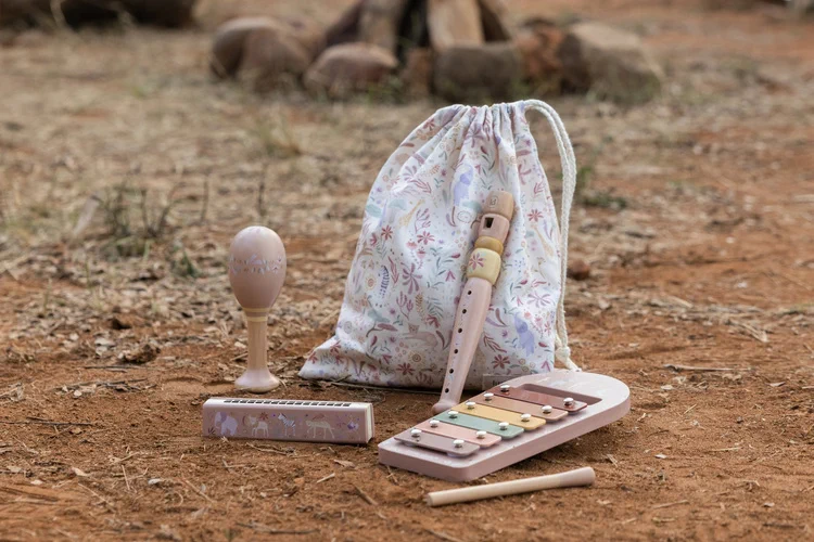 Little-Dutch-Zestaw-drewnianych-instrumentow-rozowy-Safari-Friends-FSC-polkabubu-7.webp