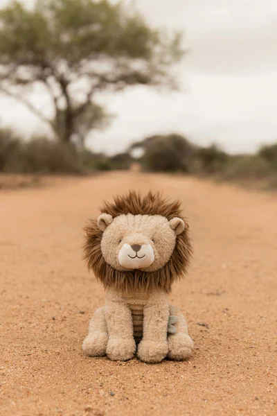 Little-Dutch-Przytulanka-Lew-17cm-Safari-Friends-polkabubu-9.webp
