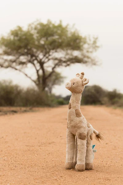 Little-Dutch-Przytulanka-Zyrafa-Safari-Friends-polkabubu-8.webp
