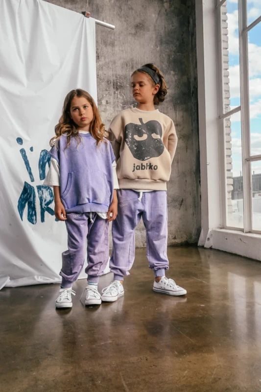 Modne spodnie dziecięce SHAPE PANTS Purple booso