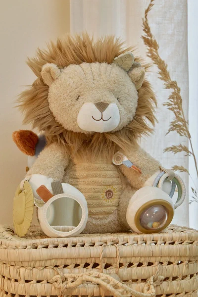 Lew sensoryczny Little Dutch Safari Friends 0+