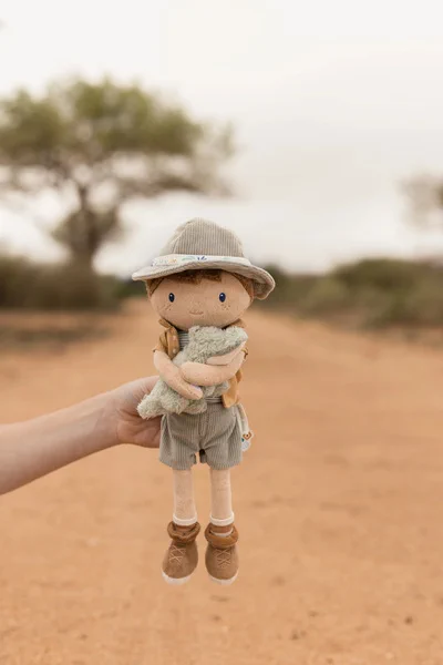 Little-dutch-Przytulanka-laleczka-Jim-Safari-Friends-GRS-polkabubu-9.webp