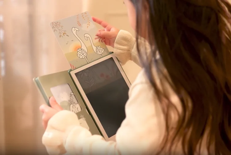 Tablet Safari Friends Little Dutch z kartami do nauki rysowania