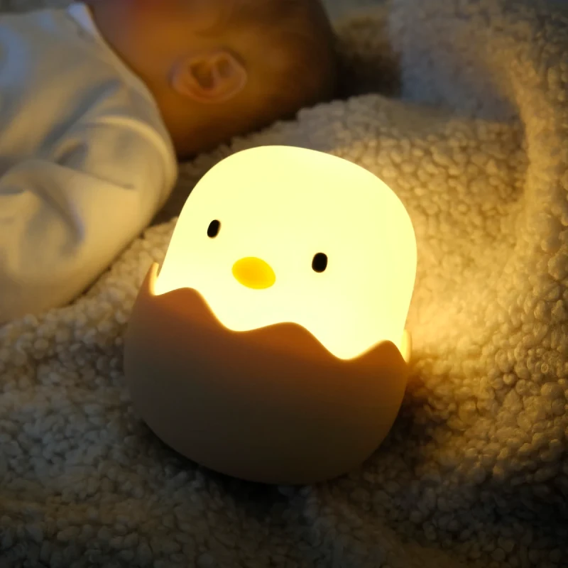 EGGY-EGG-LED-PISKLAK-dziecieca-lampka-nocna-Ciepla-biel-RGB-ze-sciemniaczem-polkabubu-6.webp