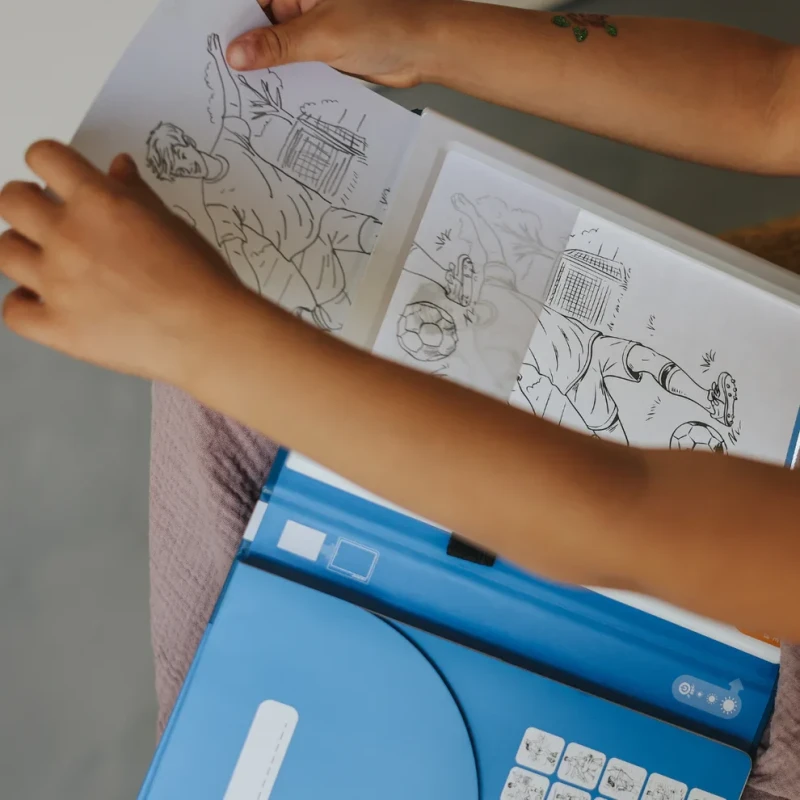 Wymiana ilustracji piłkarza w tablecie KIDYDRAW PAD