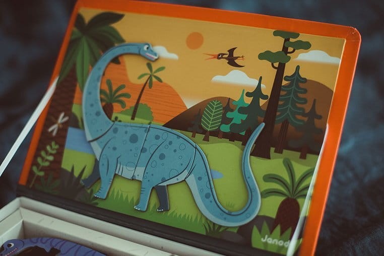 janod-Magnetyczna-ukladanka-Dinozaury-Magnetibook-polkabubu-11.jpg
