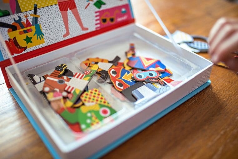 janod-Magnetyczna-ukladanka-Kostiumy-Chlopiec-Magnetibook-polkabubu-6.jpg