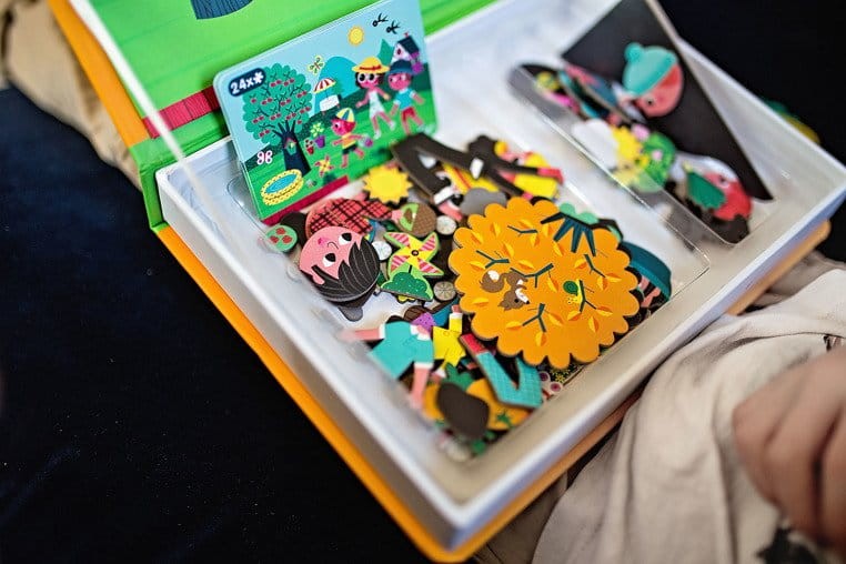 janod-Magnetyczna-ukladanka-4-pory-roku-Magnetibook-polkabubu-11.jpg