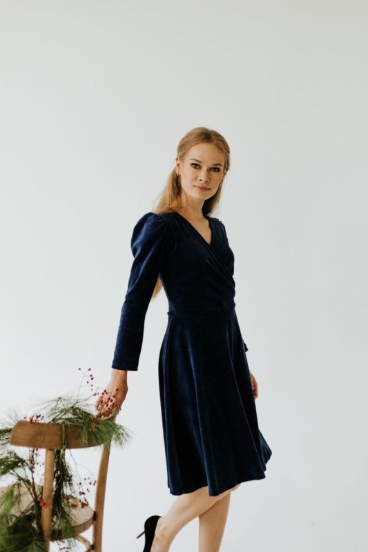 byKrawcowa-sukienka-NOELA-VELVET-NAVY-BLUE-polkabubu-1.jpg