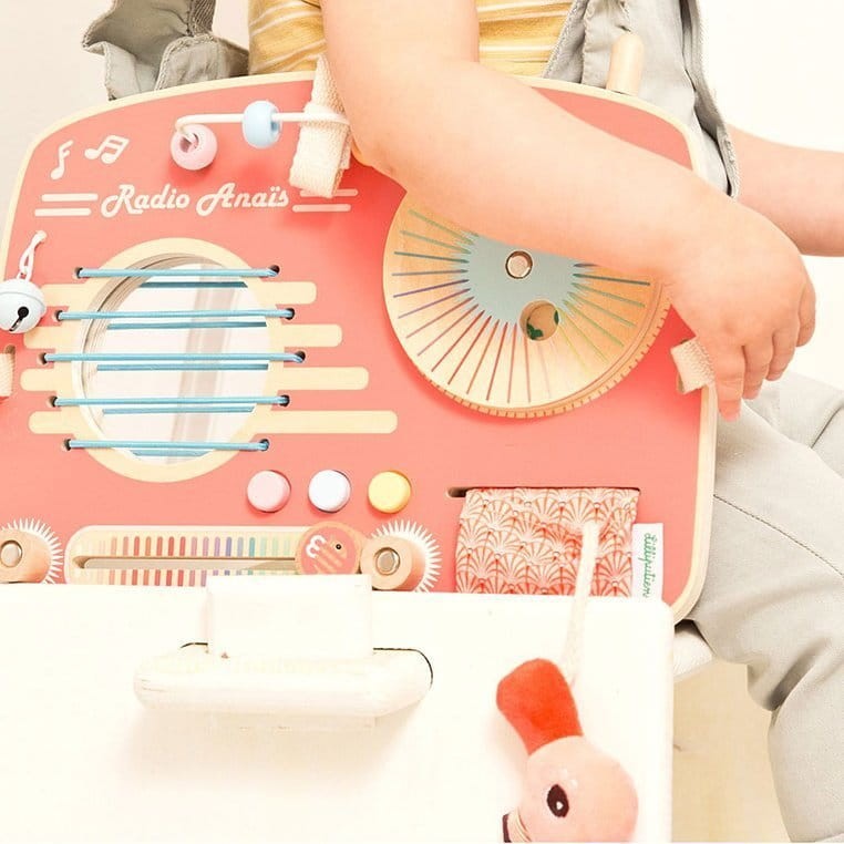LILLIPUTIENS-Drewniana-tablica-manipulacyjna-Radio-Flaming-Anais-polkabubu-6.jpg