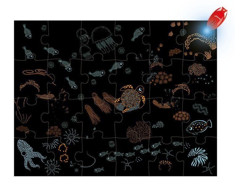 janod-Swiecace-puzzle-z-mini-lampka-UV-Ocean-polkabubu-4.jpg