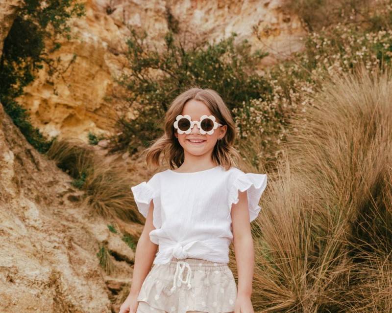 elle-porte-okulary-bellis-vanilla-polkabubu-2.jpg