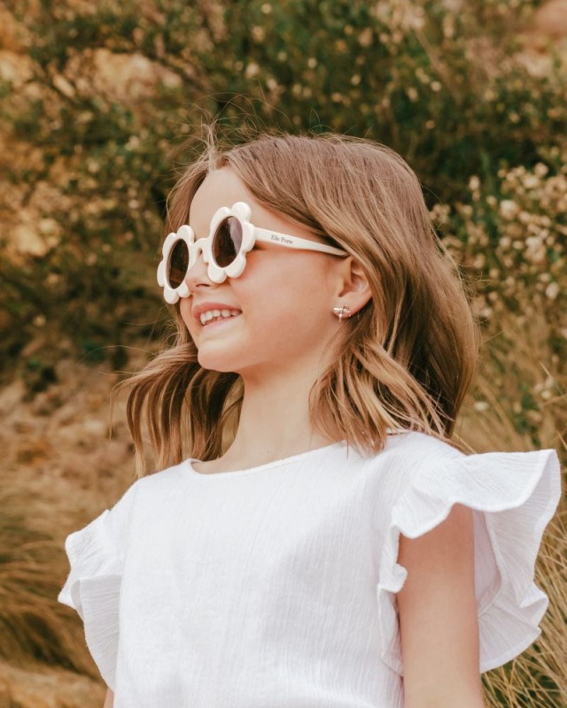 elle-porte-okulary-bellis-vanilla-polkabubu-3.jpg