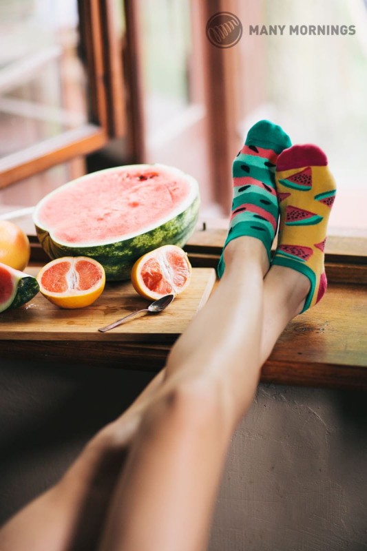 many-mornings-skarpetki-low-watermelon-splash-polkabubu-2.jpg