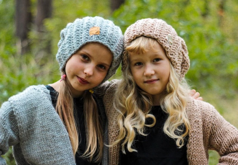 bohobella-czapka-bezowa-szara-polkabubu-1.jpg
