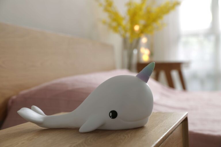 dhink-lampka-dotykowa-narwal-bialy-usb-polkabubu-5.jpg