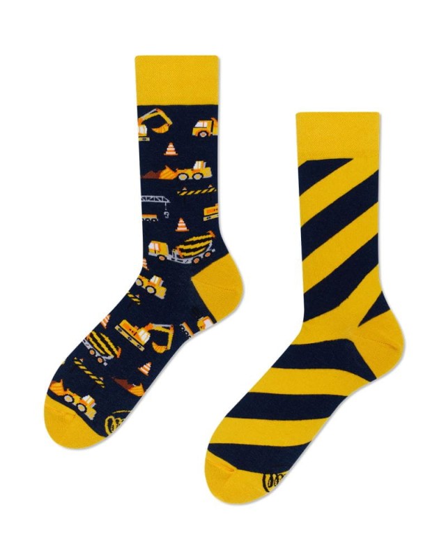 many-mornings-skarpetki-regular-sock-the-builder-polkabubu-1.jpg