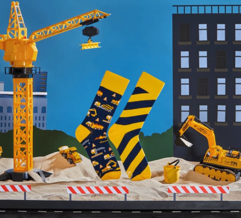 many-mornings-skarpetki-regular-sock-the-builder-polkabubu-3.jpg