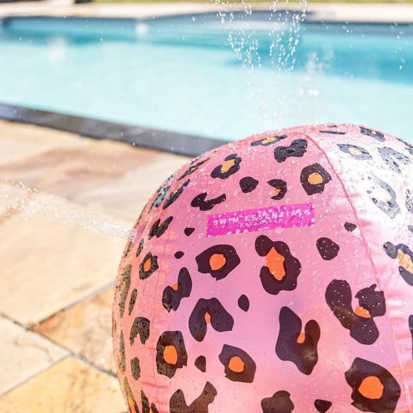 The-Swim-Essentials-Zraszacz-w-ksztalcie-pilki-Panterka-roz-2020SE116-polkabubu-2.jpg